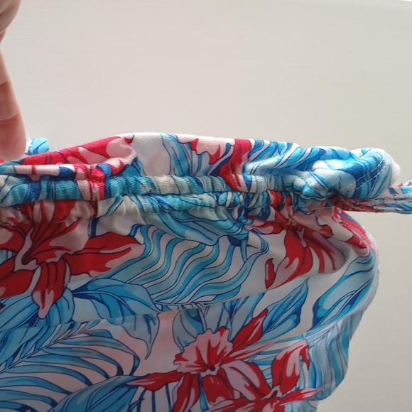 Women's blouse - Picture 3 of 3